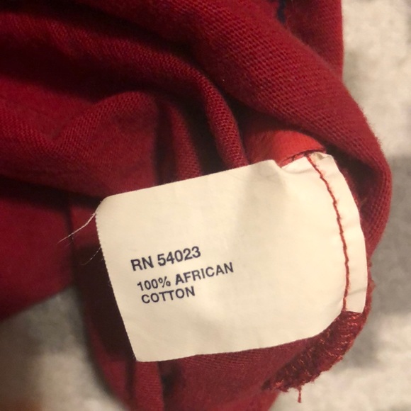 GAP Red “INSPI(RED)” Vneck Short Sleeve Top Size XS - Picture 7 of 9